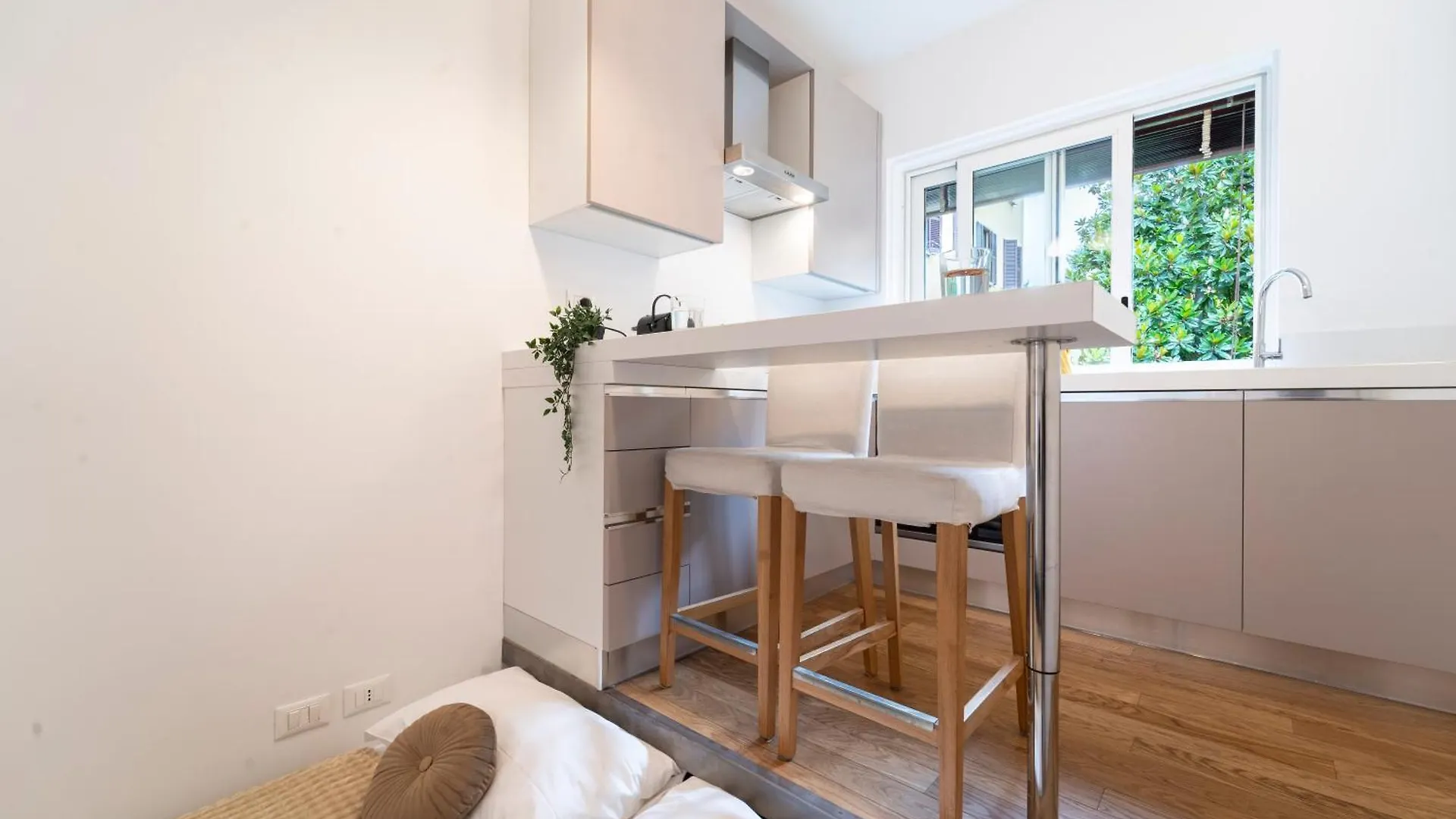 Green Terrace Studio - Milano City Center - Duomo Apartment