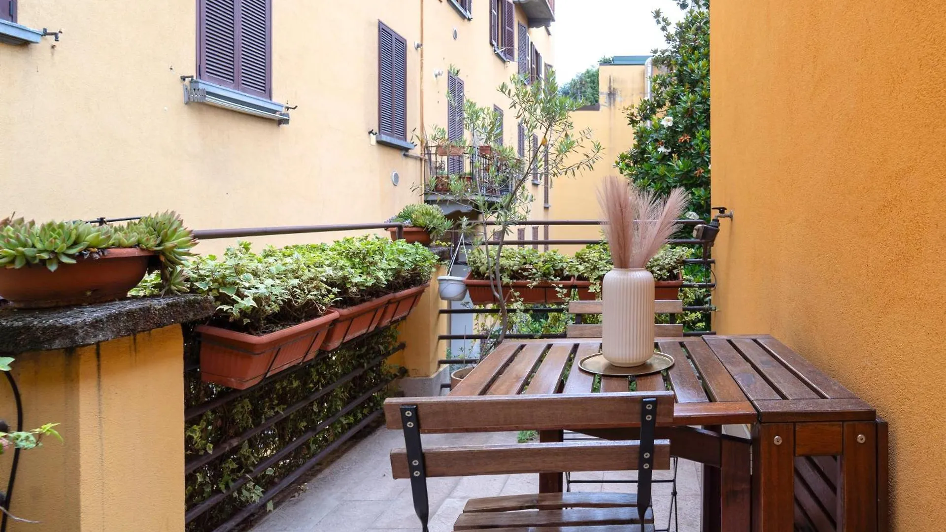 Green Terrace Studio - Milano City Center - Duomo Apartment