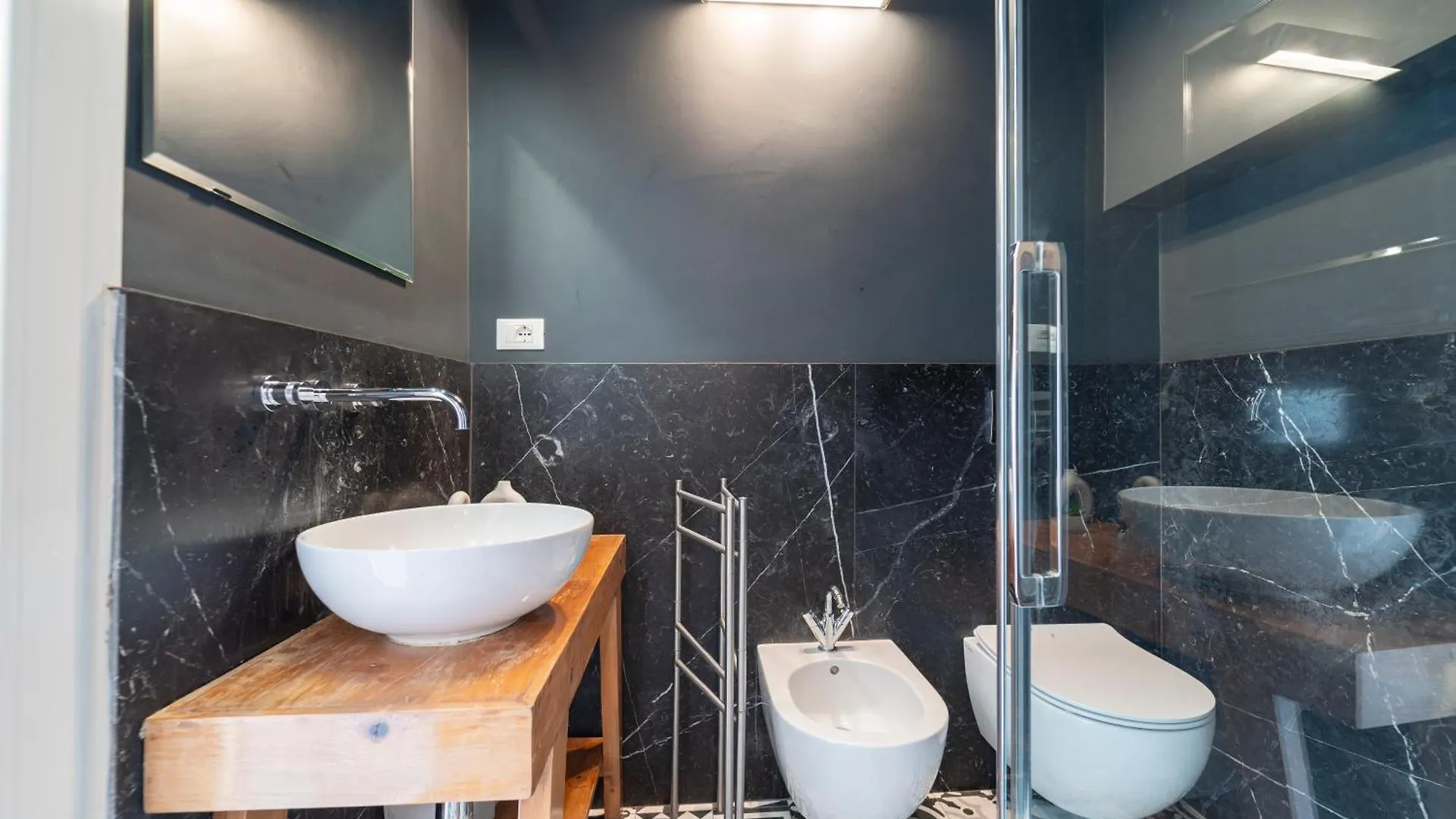 Green Terrace Studio - Milano City Center - Duomo Italy